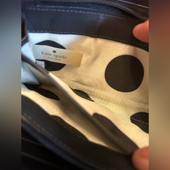 KATE SPADE BLACK WALLET W/ POLKA DOT LINING ON INSIDE. EUC - Picture 5 of 6